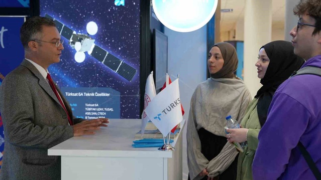 Karabük'te UFEST başladı, öğrenciler uydu ve 5G teknolojilerini inceledi