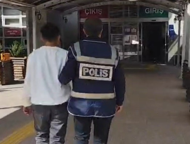 Aksaray'da iş yeri hırsızlığı şüphelisi kamera kayıtlarıyla yakalanıp tutuklandı