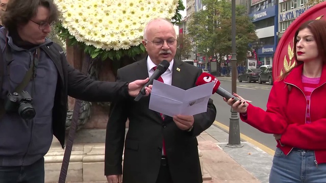 Çankaya'da Cumhuriyet Bayramı töreninde tutuklu Başkan Güner için adil yargı istendi