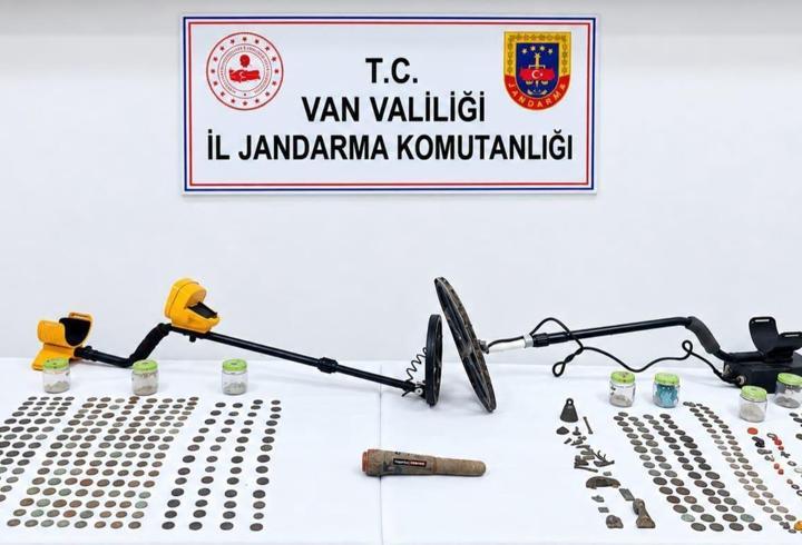 Van'da, Roma dönemine ait 529 sikke ele geçirildi