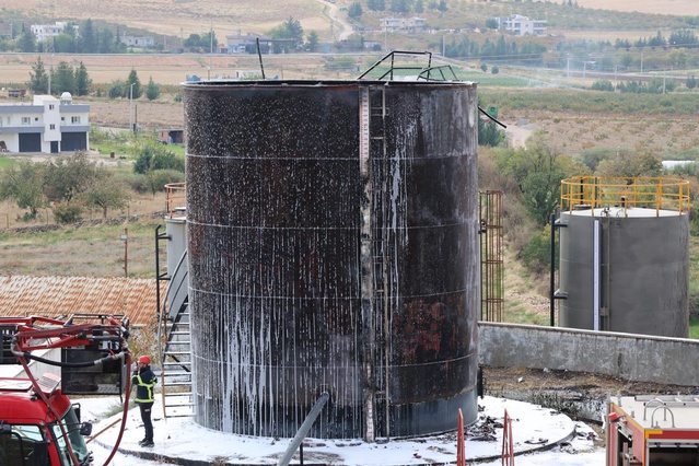 Siirt Kurtalan'da TPAO kampındaki yangında dumandan etkilenen 2 kişi tedaviye alındı