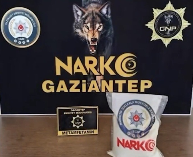 Gaziantep'te araç aramasında 1 kilo metamfetamin bulundu, 2 şüpheli gözaltına alındı