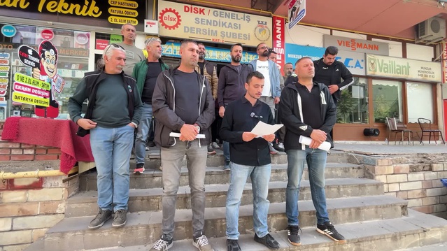 Tunceli Belediyesi işçileri, Genel-İş'te üye listeleri paylaşılmadığı için tepki gösterdi