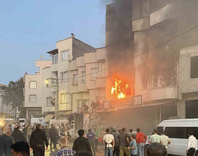 Gaziantep Nizip'te ev yangınında ağır yaralanan 14 yaşındaki çocuk 9 gün sonra öldü