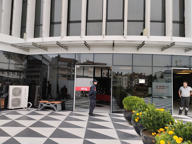 Bolu'da belediye soruşturmasında Başkan Yardımcısı dahil 4 kişi gözaltına alındı