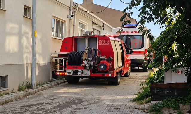 Gelibolu'da banyodan çıkmayan 55 yaşındaki kişi hayatını kaybetti