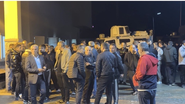 Hakkari Yüksekova'da aynı depo yüzünden çıkan tartışmada 3 kişi silahla yaralandı