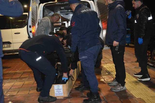 Ordu Ünye'de denize atlayan gencin cansız bedenine 2,5 saat sonra ulaşıldı