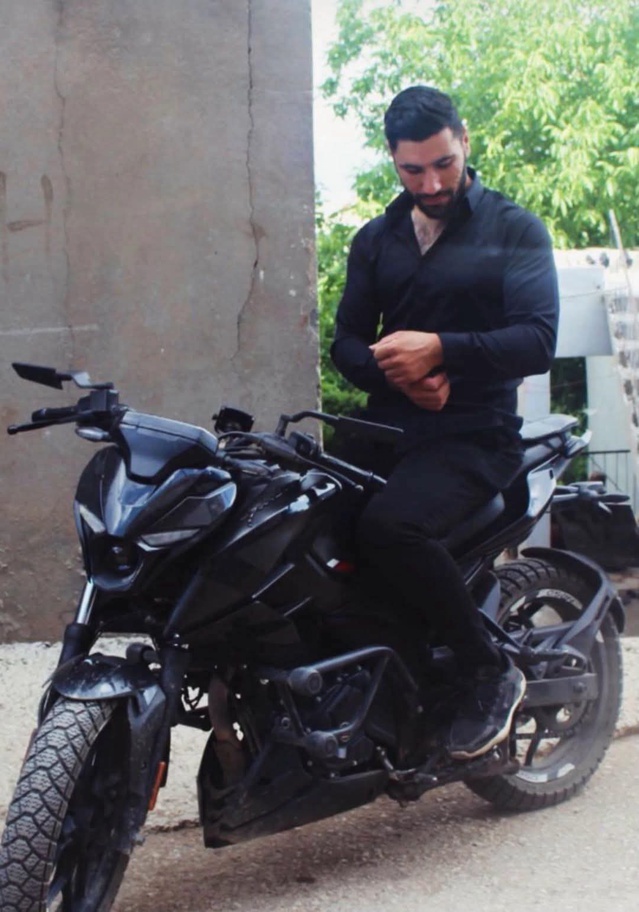 Şırnak İkizce'de kamyonetle çarpışan motosikletin sürücüsü Serhat Bahşiş (25) öldü
