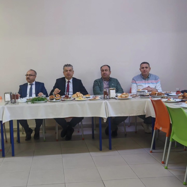 Nazilli'de eğitim yöneticileri fen lisesi öğrencilerinin taleplerini dinledi