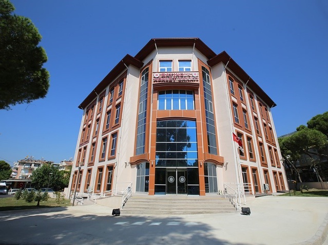 İzmir Bayındır'da yasa dışı bahis soruşturmasında 8 zanlı tutuklandı, toplam 13 oldu