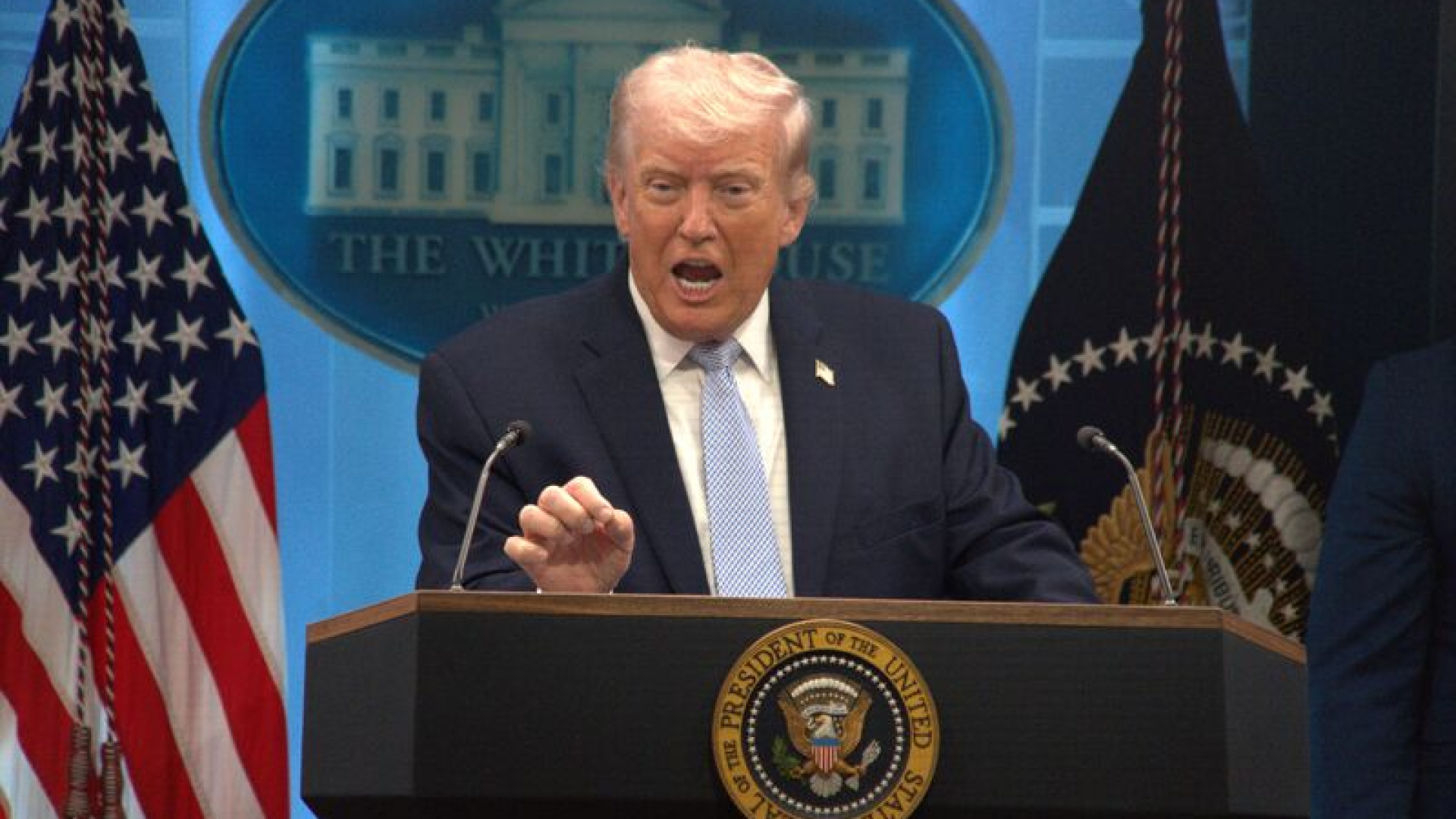 Trump'tan Zelenskiy'ye sert eleştiriler