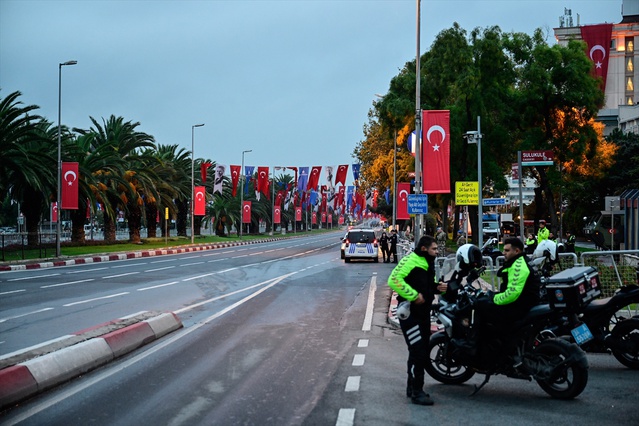 İstanbul'da 29 Ekim Cumhuriyet Bayramı nedeniyle Vatan Caddesi trafiğe kapatıldı
