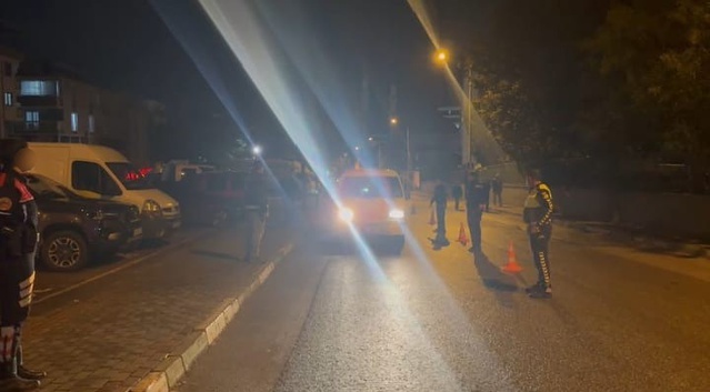 Bursa Yıldırım'da 189 araçta suç unsuruna rastlanmadı, 2 yoklama kaçağı yakalandı