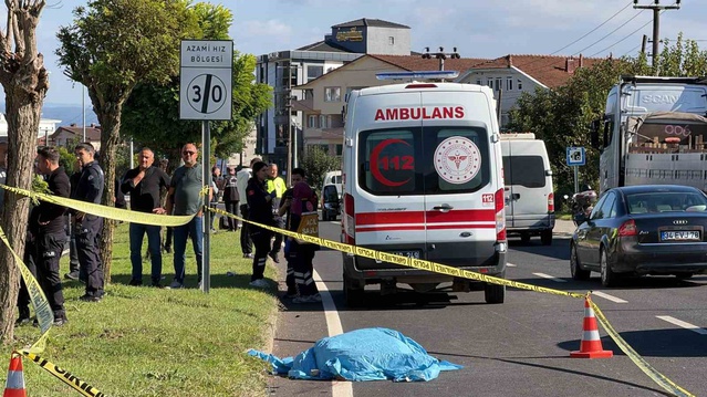 Motosiklet yayaya çarptı! Bir kişi öldü, sürücü ağır yaralandı