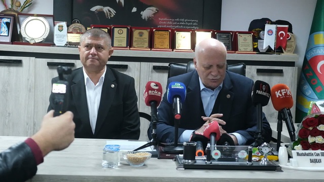 Bayraktar Isparta'da tarımın güvenlik meselesi olduğunu söyledi, stok istedi