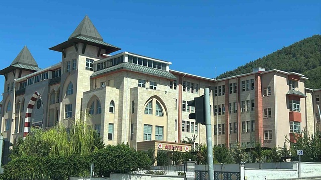 Kahramanmaraş'ta okul saldırısı davasında mahkeme iki sanığın tutukluluğunu sürdürdü