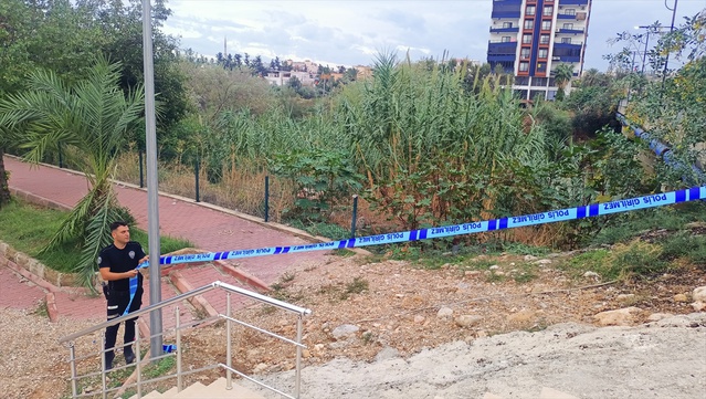 Silifke'de kayıp 50 yaşındaki kişinin aracı bulundu, aramaya AFAD da destek veriyor