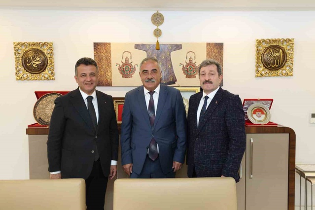 Samsun Valisi Tavlı ve Başkan Doğan, esnaf çalışmalarını SESOB'da değerlendirdi