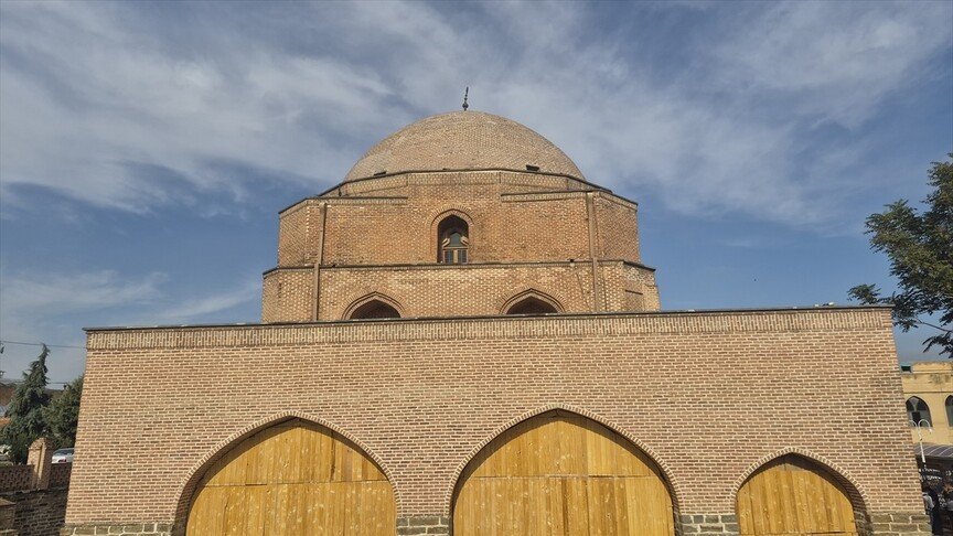 İran’da Selçuklu mirası Urumiye Ulu Camii ihtişamını koruyor