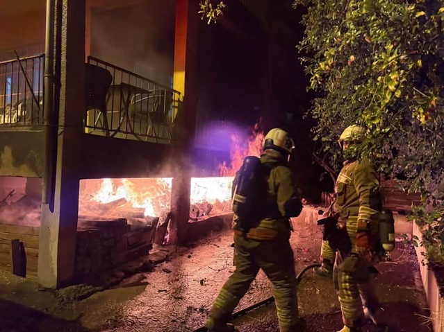 İskenderun'da bodrum kattaki yangın itfaiye ekiplerince kontrol altına alındı