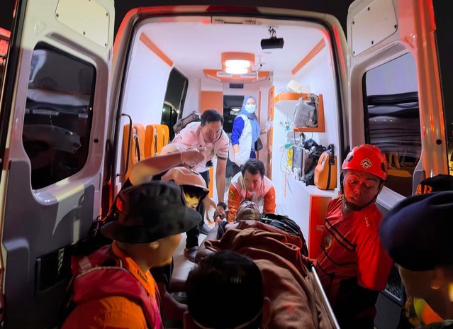 Endonezya Arama Kurtarma Ajansı'na göre gemide can kaybı 78'e yükseldi, 57 kişi aranıyor