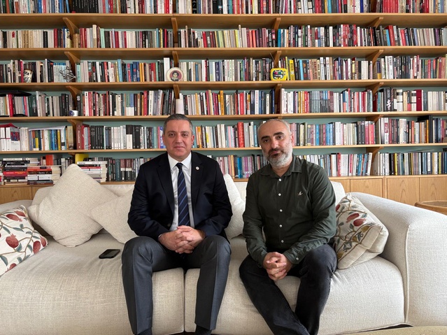 Türkiye Barolar Birliği Başkanı Sağkan, ev hapsindeki gazeteci Saymaz'ı ziyaret etti