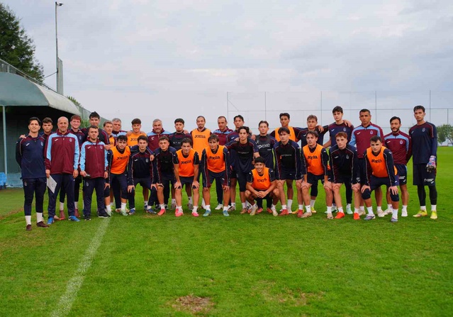 Thomas Reis, Trabzonspor U19 antrenmanında gençlere 'karar sizin' mesajı verdi