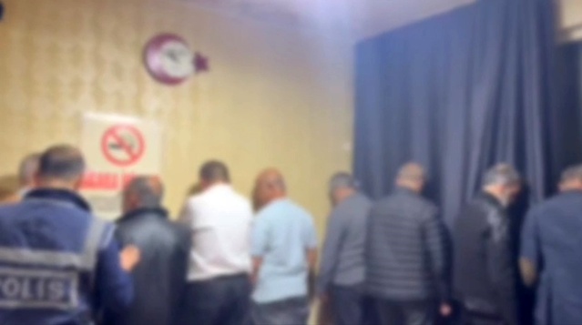 Konya'da iş yerinde kumar oynayan 22 kişiye 255 bin 288 TL para cezası kesildi