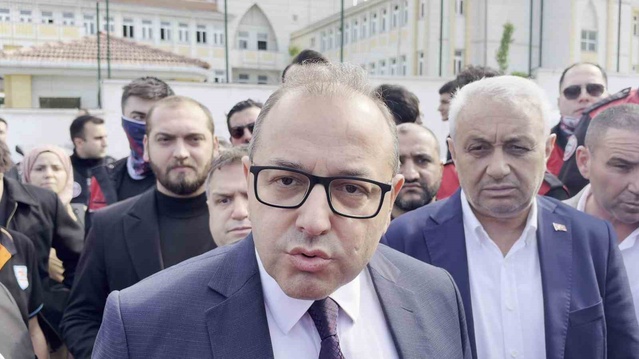 Esenyurt'ta lisede 2 öğrenci bıçakla yaralandı, saldırgan gözaltına alındı
