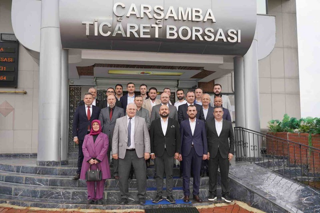 Samsun Çarşamba'da daire amirleri Ticaret Borsası Başkanı Yılmaz'a hayırlı olsun dedi