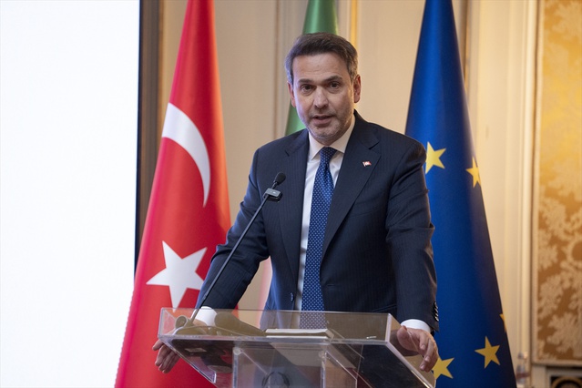 Bayraktar, Eni ile petrol işbirliği için yakında önemli duyuru yapılacağını açıkladı