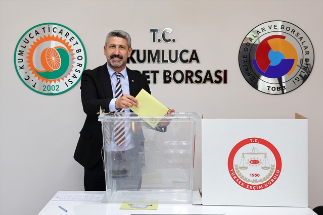 Kumluca Ticaret Borsası'nda Durdaş yeniden başkan seçildi, Atıcı meclis başkanı oldu