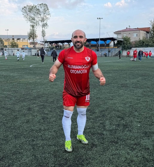Amatör ligde 11 taklalı gol sevinci: Osman Ismak serbest vuruştan attığı golü böyle kutladı