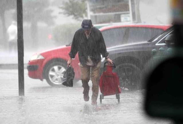 Meteoroloji Erzincan, Erzurum ve Bayburt'u kuvvetli yağış ve fırtınaya karşı uyardı