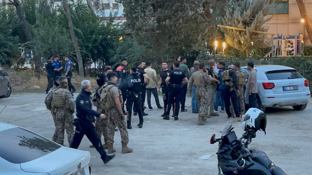 Şanlıurfa'da baskında silahla karşılık veren şüpheli kendi silahıyla intihar etti