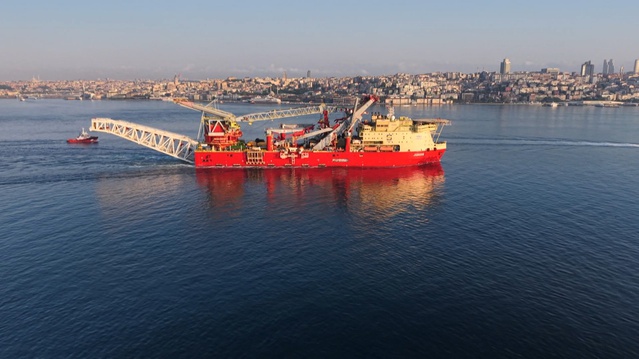 Bakan Uraloğlu, Boğaz'daki JSD6000 geçişi sonrası gemi trafiğinin açıldığını duyurdu