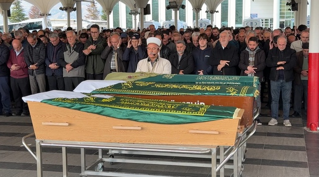 Ankara Yenimahalle'de eski eşi tarafından vurulan 49 yaşındaki kadın defnedildi