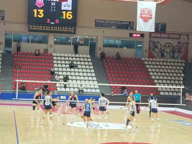 Kahramanmaraş Büyükşehir Belediyespor Kadın Voleybol Takımı, Elazığ'ı 3-1 yendi