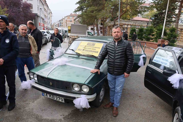 Bolu Gerede'de Hacı Sadık Camii için müzayedede iki otomobil 410 bin liraya satıldı
