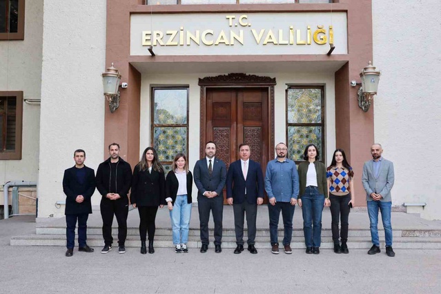 Erzincan Valisi Aydoğdu, kamu personeline eğitim verecek uzmanları kabul etti