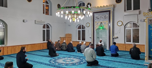 Çerkezköy Belediyesi Tümer Sokak'ta yaklaşık 1500 metrekarelik sıcak asfaltı bitirdi