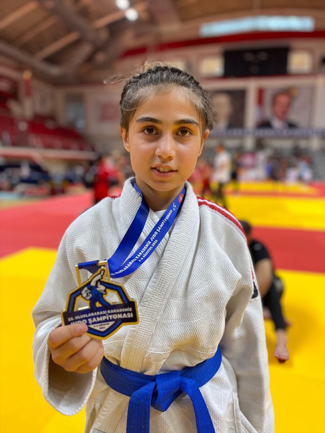Balkan Şampiyonası'na hazırlanan judocu Filiz Korkmaz, altın madalya hedefliyor