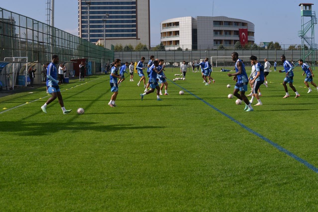 Rizespor kaptanı Antalyalı, 8 dakikada yenen 3 gol için ders çıkaracaklarını söyledi