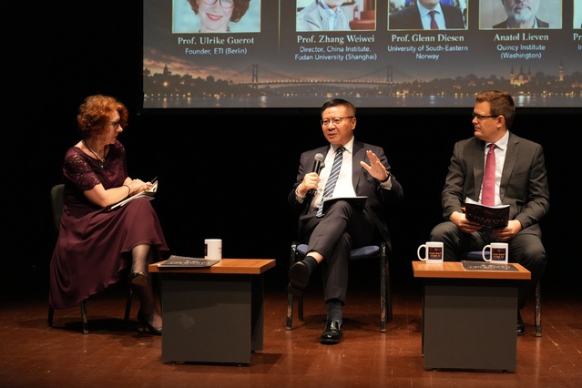 İstanbul'da düzenlenen Doğu-Batı Forumu kalıcı ağa dönüşüyor, her yıl toplanacak