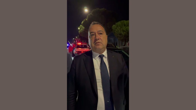 Manisa Yunusemre OSB'deki fabrika yangını 132 personelle kısmen kontrol altına alındı