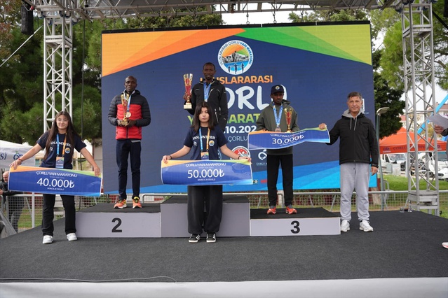 Çorlu Yarı Maratonu 13 ülkeden 25 yabancı sporcunun katılımıyla tamamlandı