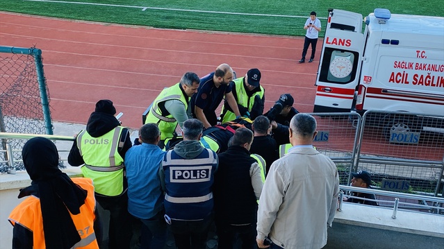 Tokat Belediyespor maçında arbede çıktı, müdahale sırasında düşen polis yaralandı