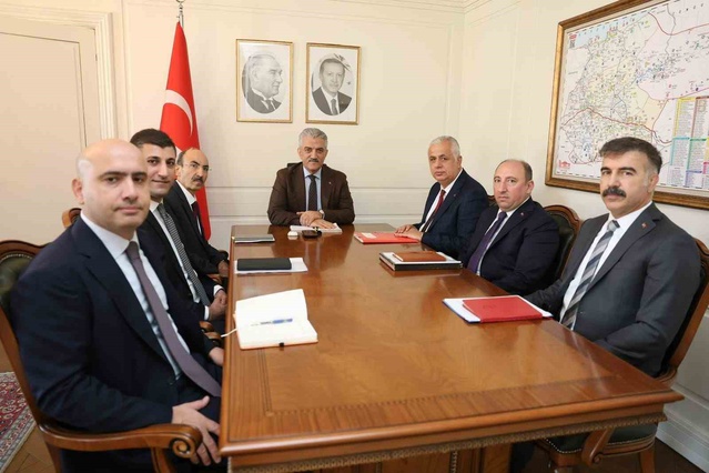 Düzce'de Vali Makas başkanlığındaki toplantıda projelerin son durumu ele alındı