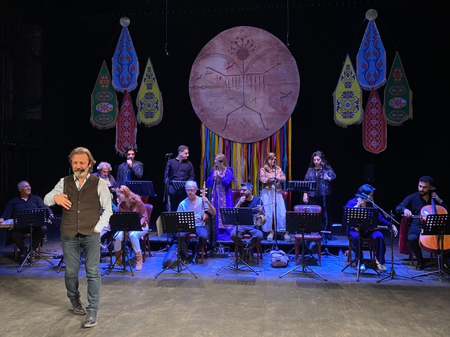 Bakanlık solisti Tüzün, Orta Asya'dan Balkanlar'a uzanan repertuvarla konser veriyor